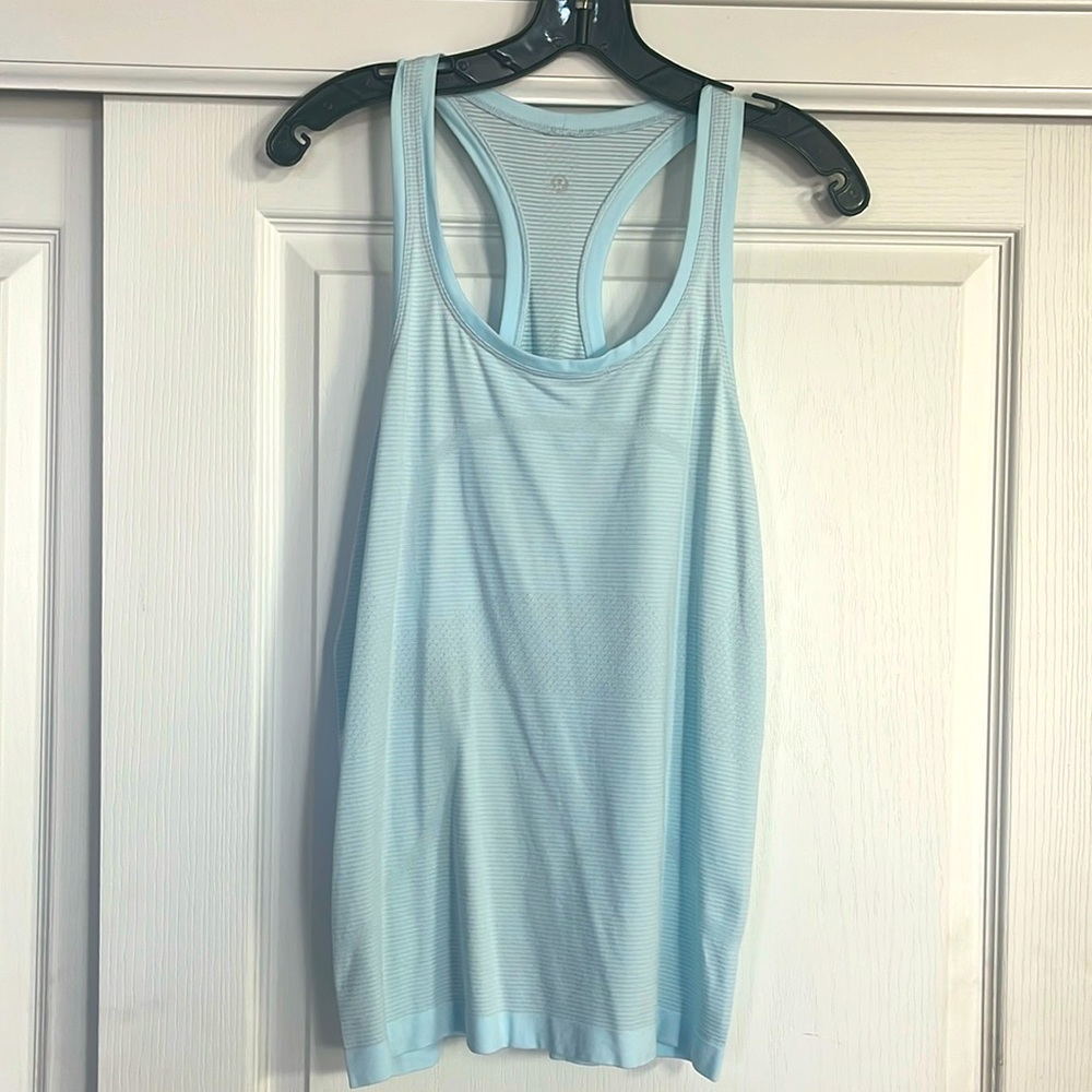 Lululemon tank